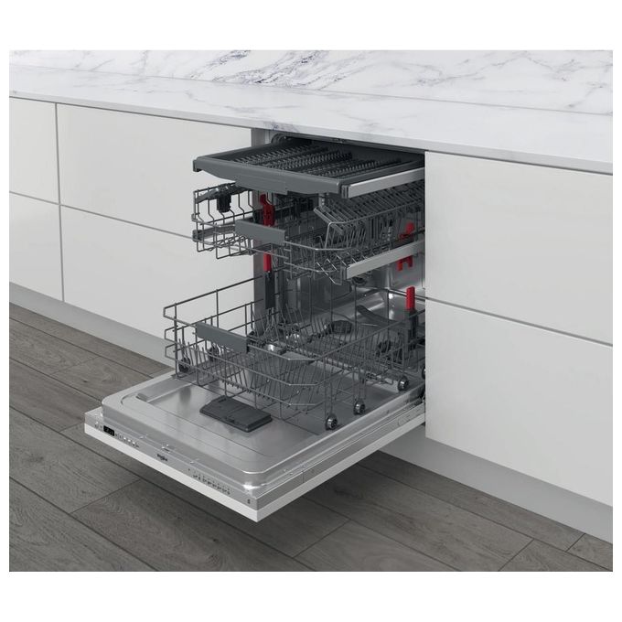 Whirlpool WIC3C33F Lavastoviglie da Incasso 14 coperti Classe D 43 dB 8 programmi 6° Senso NaturalDry (82x60x55 cm) colore Argento