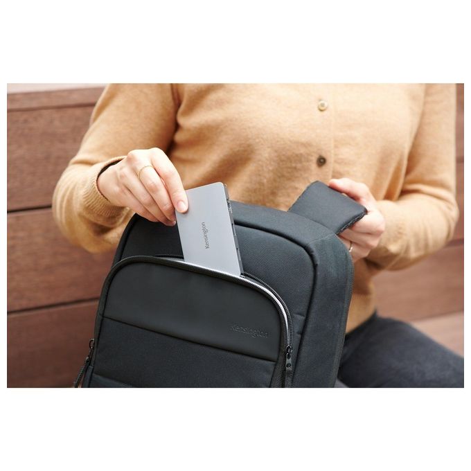 Kensington K60391WW Zaino per laptop da 14'' EQ Scomparto imbottito per laptop fino a 35,6 cm (14'') Tasche laterali e frontale Schienale imbottito traspirante colore Nero