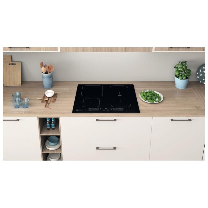 Indesit IB65B60NE Piano cottura a induzione 60 cm 4 zone DualZone PushandGo colore Nero