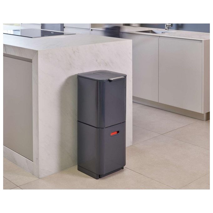 Joseph Joseph 30062 Totem Max Pattumiera per Raccolta Differenziata 60 L con 2 Scomparti da 30 L e Contenitore Organico 4 L colore Grafite Arancione