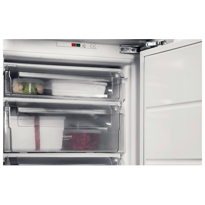 Hotpoint HABUFZ011 Congelatore Verticale da Incasso 91 L 82 cm Classe E 41 dB 10 Kg-24h colore Acciaio