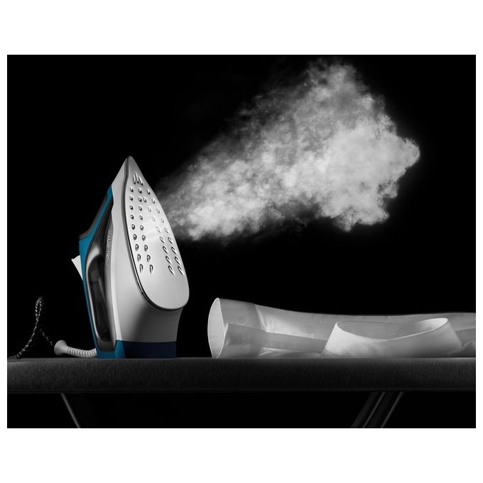 Rowenta DX1550 Effective Ferro da Stiro a Vapore Capacita' 300 ml 2200 W 30 g-min Colpo di Vapore 110g Nero-Blu