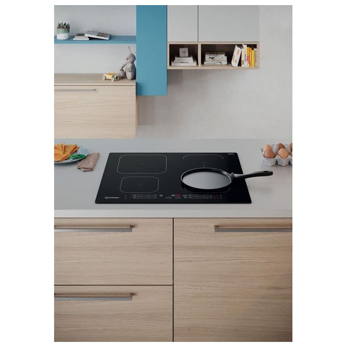 Indesit IB65B60NE Piano cottura a induzione 60 cm 4 zone DualZone PushandGo colore Nero