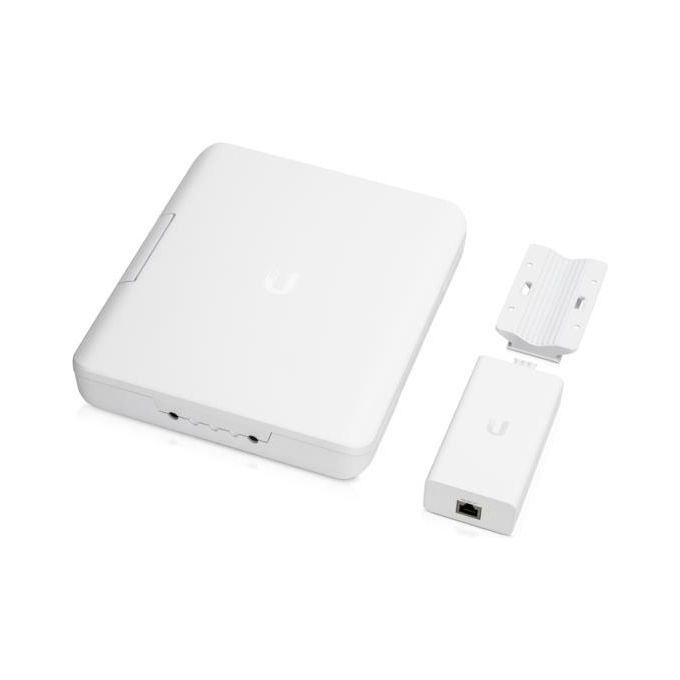 Ubiquiti USW-FLEX-UTILITY UniFi Switch Flex Kit Adattatore Custodia Esterna Montaggio Palo PoE 60W Resistente Intemperie colore Bianco
