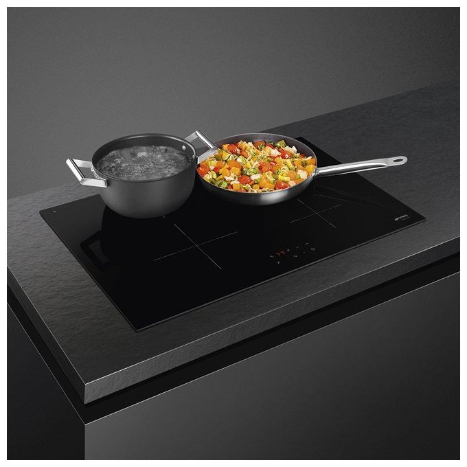 Smeg Piano cottura a Induzione in Vetroceramica Semifilo 4 Zone 75 cm Touch Control 9 livelli di potenza Nero