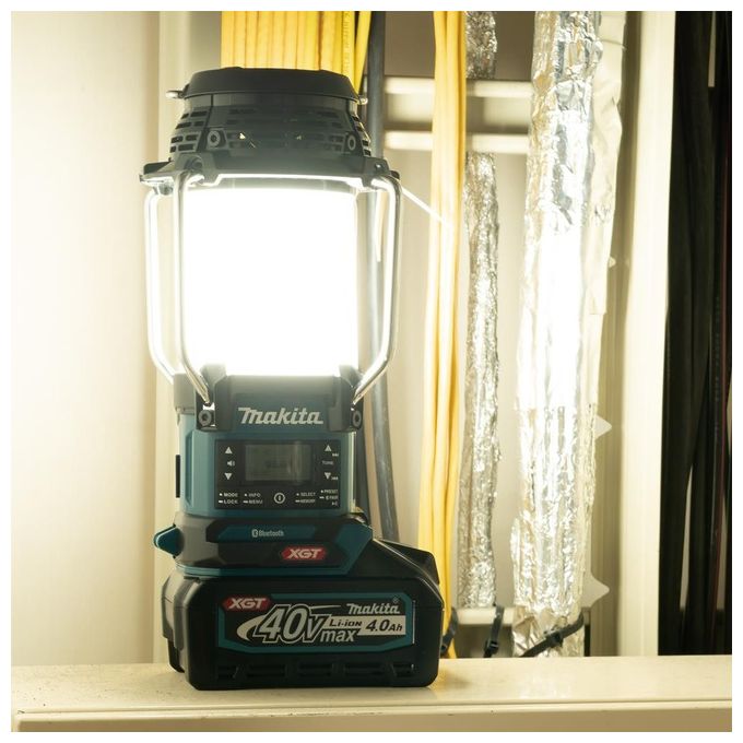 Makita MR009GZ Radio da cantiere con lanterna 40V Bluetooth DAB+ USB 360° IP65 colore Nero