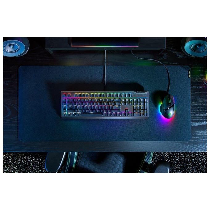 Razer RZ03-04702400-R3H1 BlackWidow V4 X Tastiera Meccanica da Gaming Switch Gialli Lineari Silenziosi 6 Tasti Macro Programmabili Retroilluminazione RGB Chroma QWERTY IT colore Nero
