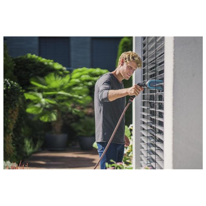 Gardena 18850-20 Spazzola per Veneziane Cleansystem per Lamelle a C o Z con Testina Rotante 90° e Attacco per Tubo da Giardino colore Nero