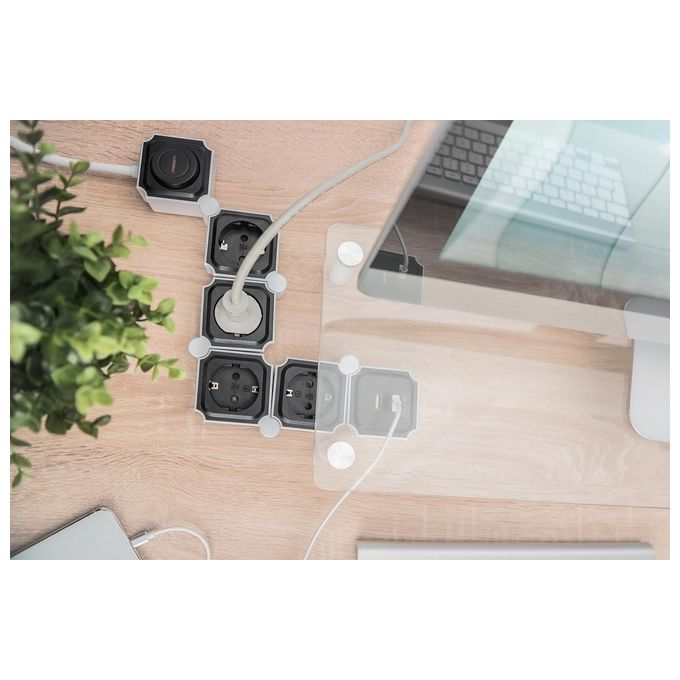 Digitus Presa Multipla Flessibile da 4 con 2 Attacchi Usb e Interruttore