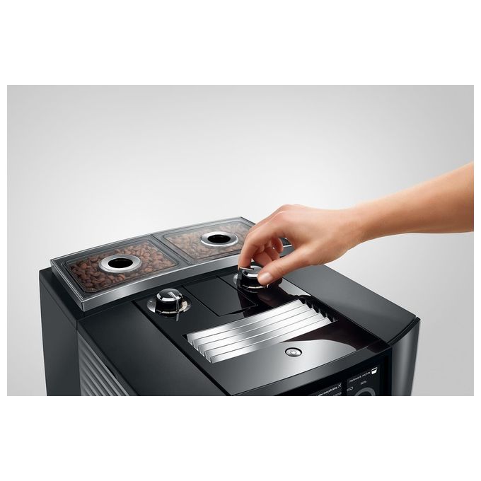 Jura J8 J8 twin Macchina da caffe' automatica Capacita' serbatoio 1,9 L colore Nero