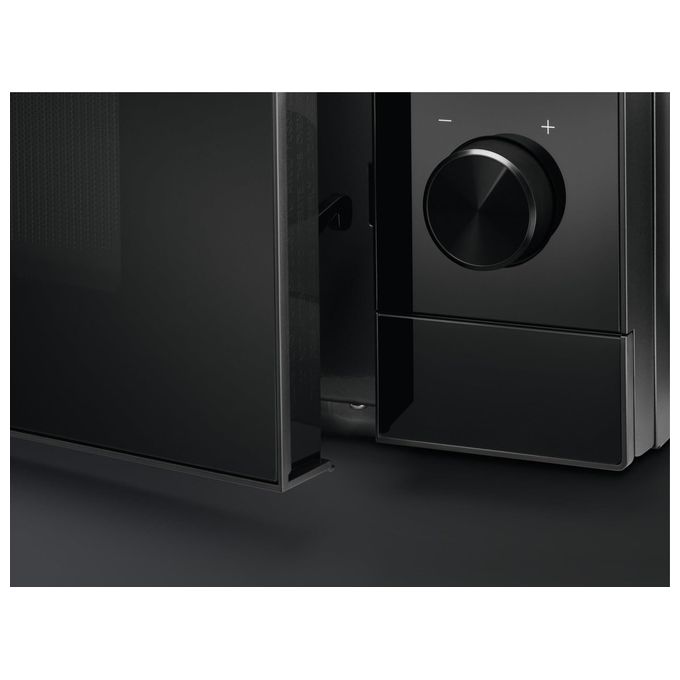 Electrolux EMZ729EMK Forno a microonde con Grill 29 L 900 W Inverter Controllo Touch colore Nero