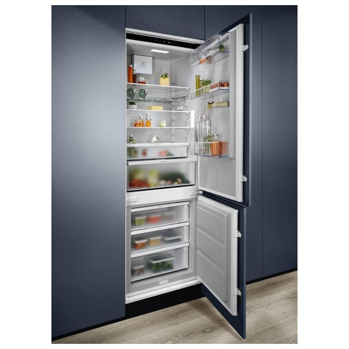 Electrolux ENG7TE75S Serie 700 Frigorifero Combinato da Incasso 376 L 188 cm Classe E 35 dB Total No Frost GreenZone colore Bianco