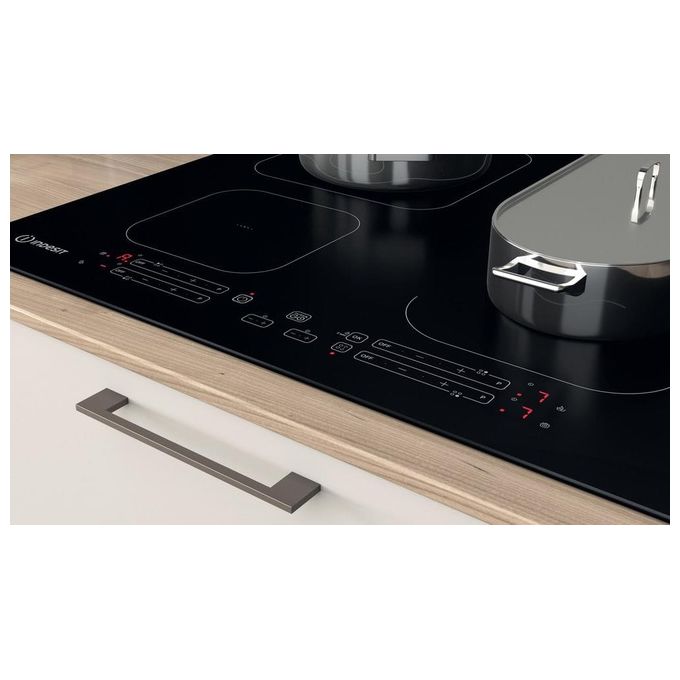 Indesit IB65B60NE Piano cottura a induzione 60 cm 4 zone DualZone PushandGo colore Nero