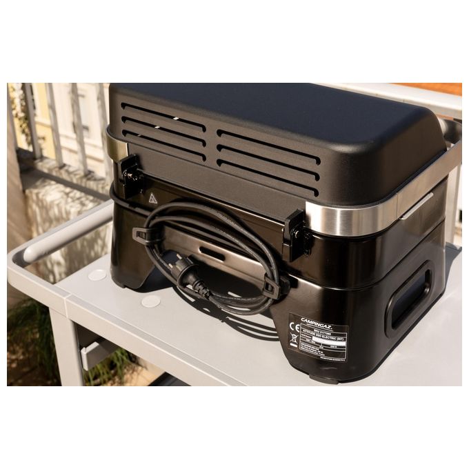 Campingaz 2177560 Attitude 2GO Electric Barbecue da Tavolo Elettrico 2200W griglia 1200cm² coperchio termometro colore Nero