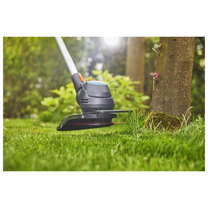 Gardena 14701-55 ComfortCut 23-18V P4A Solo Trimmer a Batteria 23 cm Manico Telescopico Testa Orientabile colore Nero Blu Arancione Argento