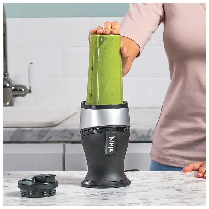 Ninja QB3001EUS Frullatore per Smoothie 700 W 2 Bicchieri 470 ml Tritaghiaccio Lame Pro Extractor colore Argento Nero