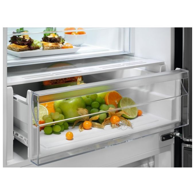 Electrolux LNT6ME32U2 Serie 600 Frigorifero Combinato 330 L 186 cm Classe E 38 dB Total No Frost TwinTech colore Inox