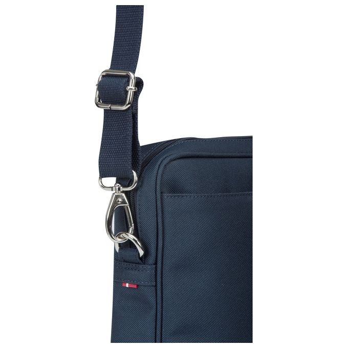 Dbramante1928 BG15PLBU3322 Fifth Avenue Valigetta Ventiquattrore per Laptop 15'' in Nylon Riciclato Blu con Scomparto Imbottito e Tracolla Regolabile colore Blu