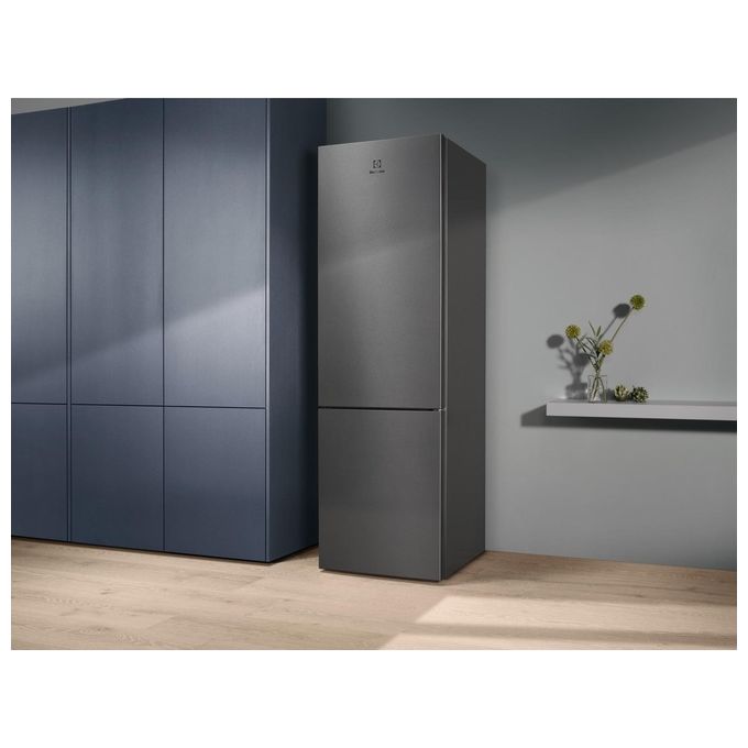 Electrolux LNT6ME36U Serie 600 Frigorifero Combinato 366 L 201 cm Classe E 38 dB Total No Frost colore Inox