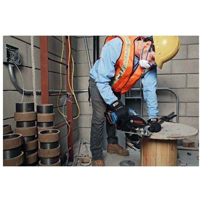 Bosch 06016B8001 GKM 18V-50 Professional Sega circolare a batteria per metallo 18V motore brushless diametro lama 136 mm profondita' di taglio 50 mm colore Blu-Nero