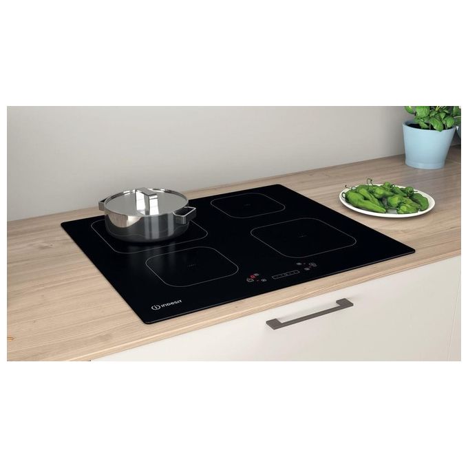 Indesit IS 83Q60 NE Piano cottura a induzione 59 cm 4 zone Touch control Booster 7200 W colore Nero