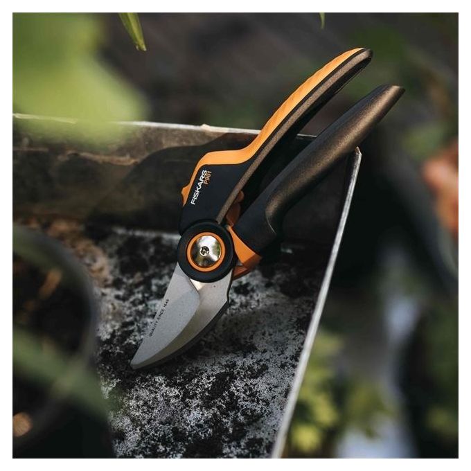 Fiskars Forbici da Potatura Bypass L X-Series Powergear P961