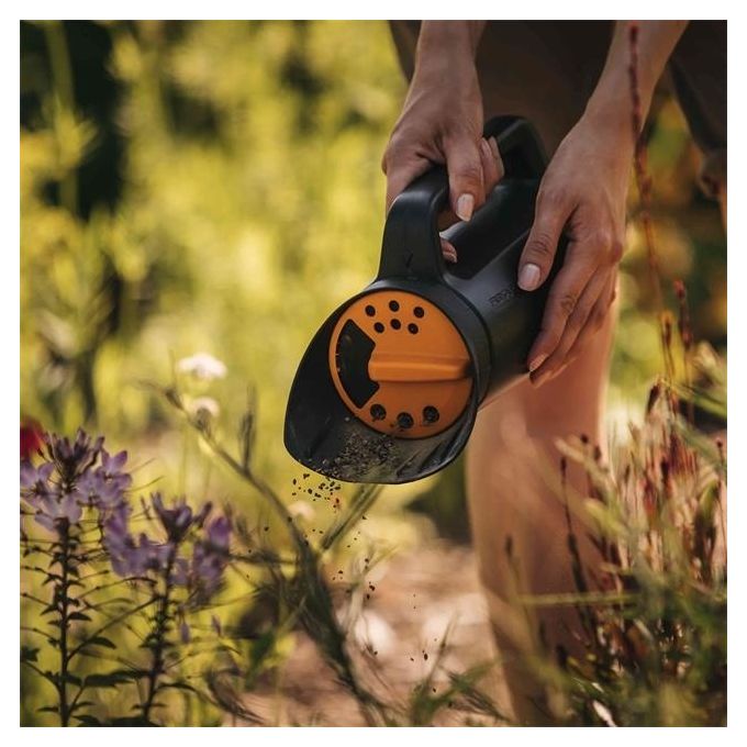 Fiskars 1057076 Spargitore Solid