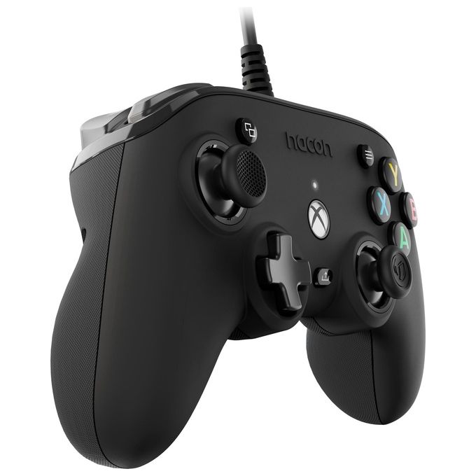 NACON XBXANCB Pro Compact Controller Cablato per Xbox e PC Personalizzazione Completa tramite App 3 m Cavo USB Intrecciato Supporto Dolby Atmos colore Nero
