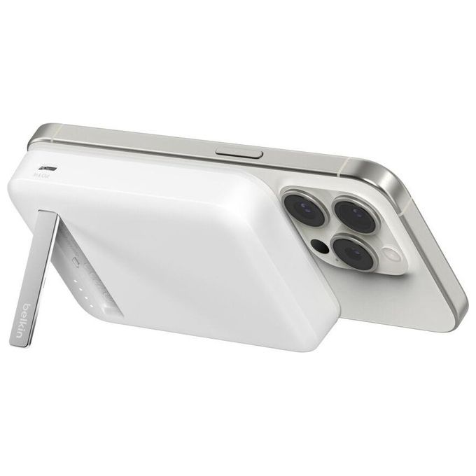 Belkin BPD007BTWH BoostCharge Pro Power Bank Magnetico 8000 mAh 15 W Wireless Qi2 con Supporto Integrato 2 Porte USB-C colore Bianco