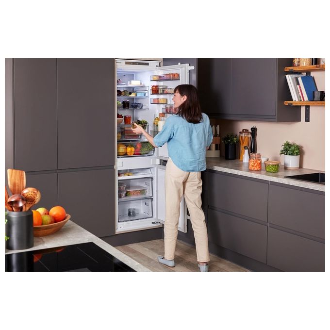 Samsung BRB26705DWW Frigorifero Combinato da Incasso Capacita' 264 Litri Classe energetica D Total No Frost Twin Cooling Plus Portabottiglie Flex 177 cm Bianco