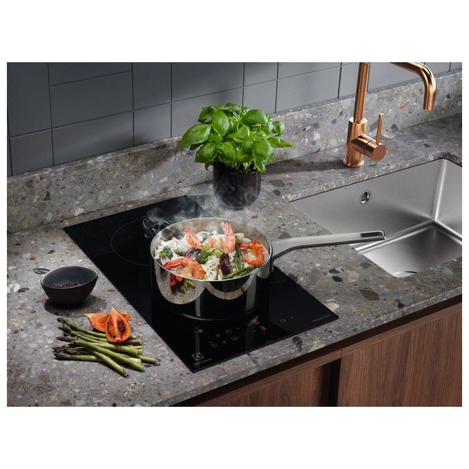 Electrolux LIT30230C Serie 300 Piano cottura a induzione Domino 29 cm 2 zone Touch colore Nero