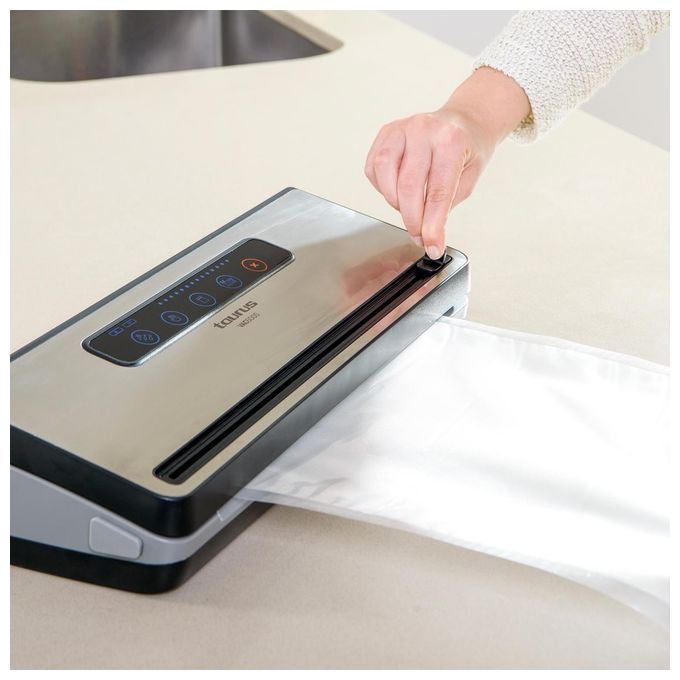 Taurus VAC600 Vac6000 Macchina per Sottovuoto 3 in 1 120 W con Pannello Touch Vassoio Raccogligocce Rimovibile e Taglia-Sacco Integrato colore Nero Acciaio Inossidabile
