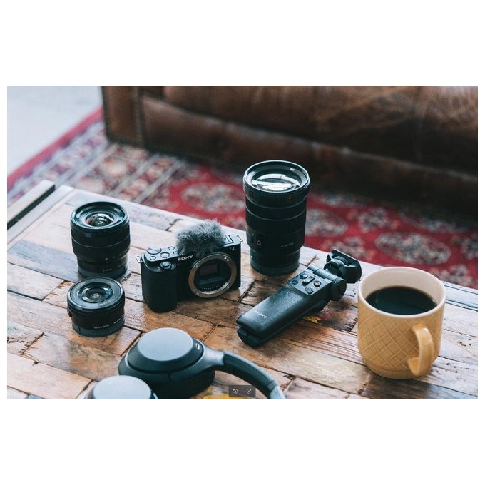 Sony ZV-E10L Alpha Mirrorless Vlog Fotocamera APS-C 24,2 MP 4K Obiettivo 16-50mm f-3.5-5.6 OSS colore Nero