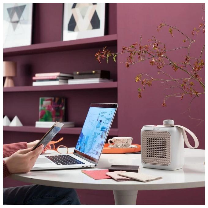 De'Longhi HFX10B03.PK Capsule Desk Termoventilatore Ceramico da Scrivania 360W 39 dB colore Rosa