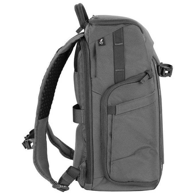 VANGUARD VEO ADAPTOR R44 GY Zaino Fotografico Accesso Posteriore Scomparto 13'' Porta USB Treppiede colore Grigio