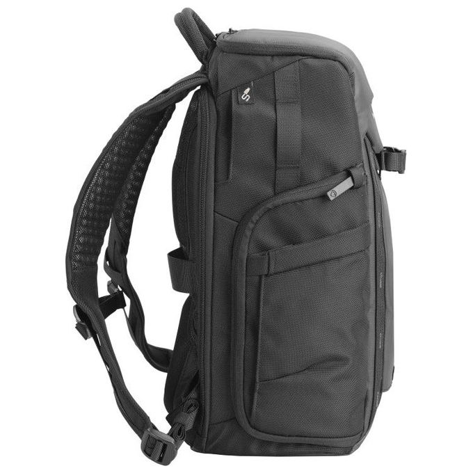 Vanguard VEO ADAPTOR R44 BK Zaino Fotografico con Scomparto Laptop 13'' Porta USB Antipioggia Inclusa colore Nero