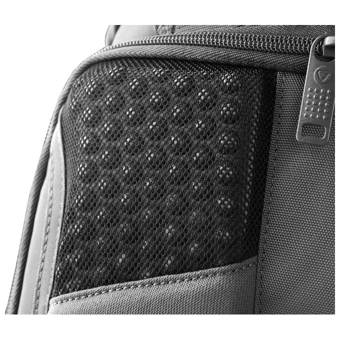 Vanguard VEO ADAPTOR R44 BK Zaino Fotografico con Scomparto Laptop 13'' Porta USB Antipioggia Inclusa colore Nero