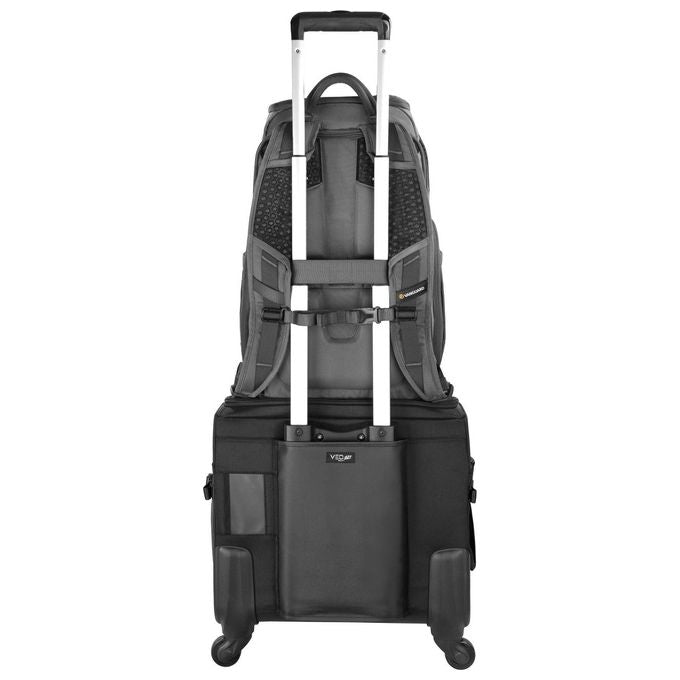 Vanguard VEO ADAPTOR R44 BK Zaino Fotografico con Scomparto Laptop 13'' Porta USB Antipioggia Inclusa colore Nero