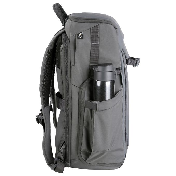 Vanguard VEO ADAPTOR R44 BK Zaino Fotografico con Scomparto Laptop 13'' Porta USB Antipioggia Inclusa colore Nero