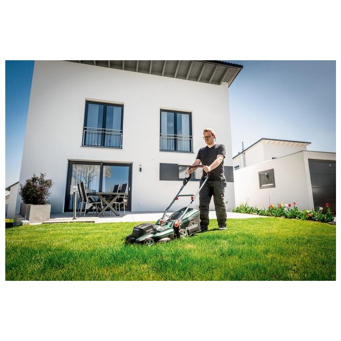 Metabo 601716850 RM 36-18 LTX BL 36 Tosaerba a batteria 18 V larghezza di taglio 36 cm motore Brushless senza batteria e caricatore colore Nero