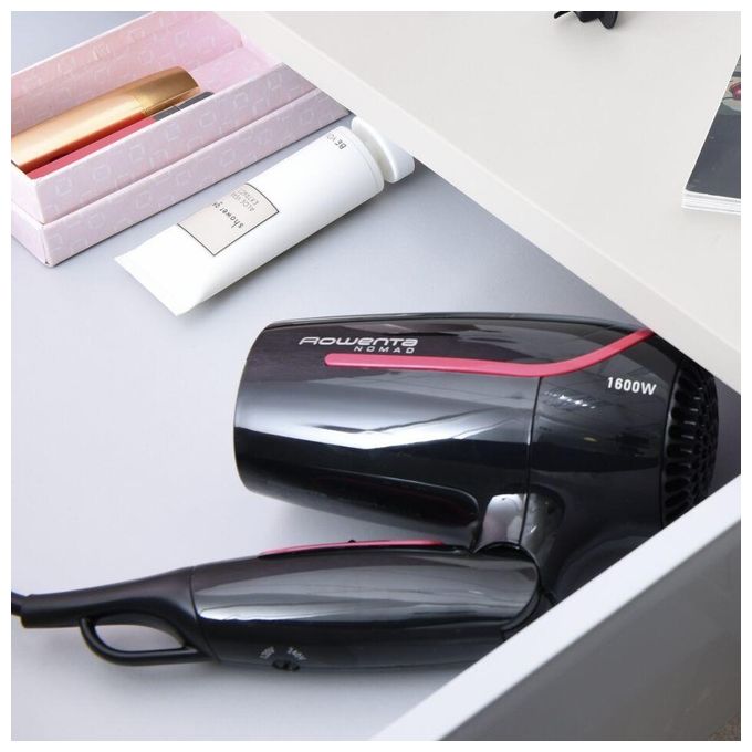 Rowenta CV3323F0 Nomad Asciugacapelli 1600W 2 Velocita' Doppio Voltaggio Concentratore colore Nero