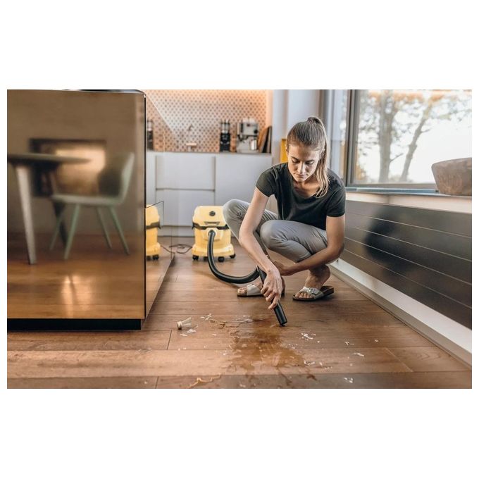 Kärcher 1.628-000.0 WD 2 Plus Aspirapolvere a cilindro Secco e Bagnato 12 L 1000 W 74 dB colore Giallo