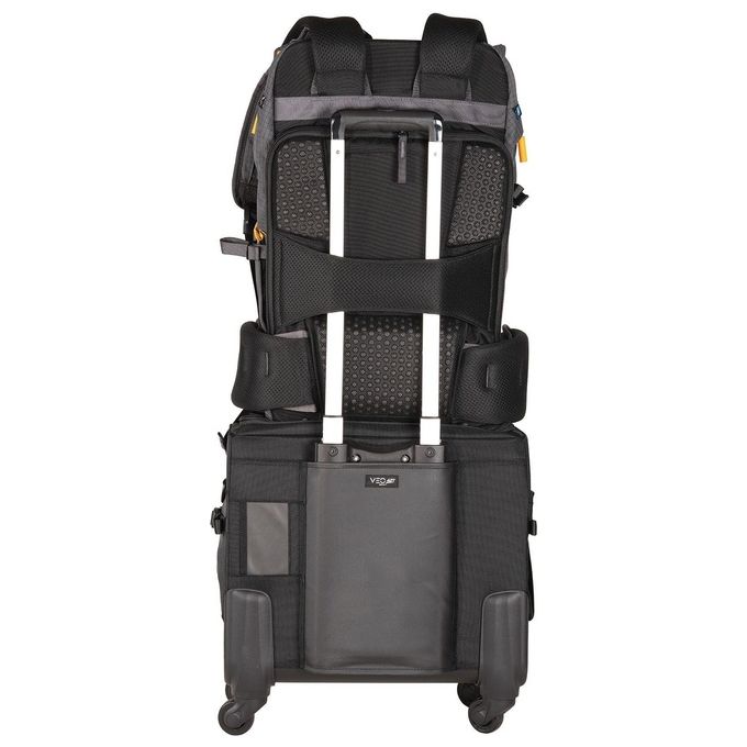 Vanguard VEO ACTIVE46 GY Zaino Fotografico Outdoor 25L Compatibilita' Laptop 14'' Tablet 10'' Porta USB Supporto Treppiede Copertura Antipioggia colore Grigio