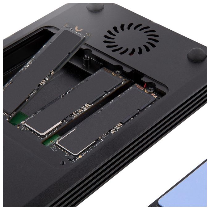 StarTech.com M2E4BTB3 Contenitore Esterno SSD 4x M.2 NVMe Thunderbolt 3 40 Gbit-s DisplayPort Integrata Ventola Attiva Alimentatore Incluso colore Nero