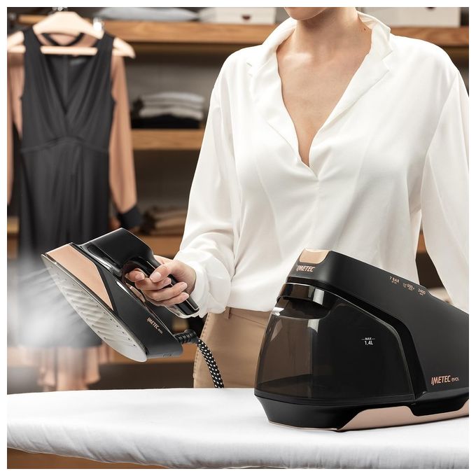 Imetec 9034 Evos Ferro da Stiro con Caldaia Tecnologia Flash Steam Pressione 7 bar Colpo di Vapore 500 g-min 2400 W Piastra Infinity Glide colore Nero e Rose Gold