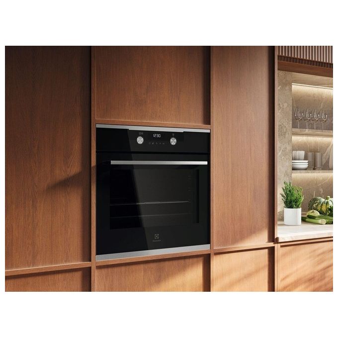 Electrolux KODDP66X SurroundCook 500 Forno da incasso Elettrico Multifunzione 72 L Classe A+ Pirolitico SteamBake 45 Programmi (59x60x57 cm) colore Nero