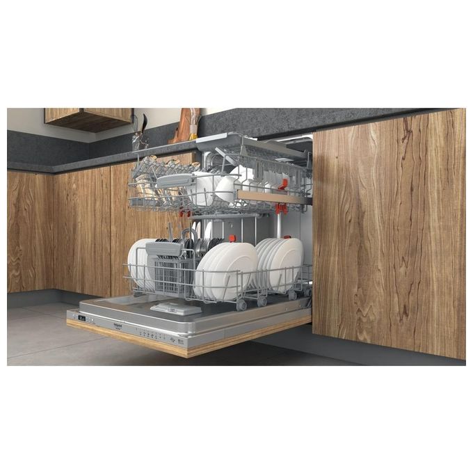 Hotpoint HI 5020 WC Lavastoviglie Incasso 14 coperti Classe E 46 dB ActiveDry Motore Inverter (82x59.8x55.5 cm) colore Argento