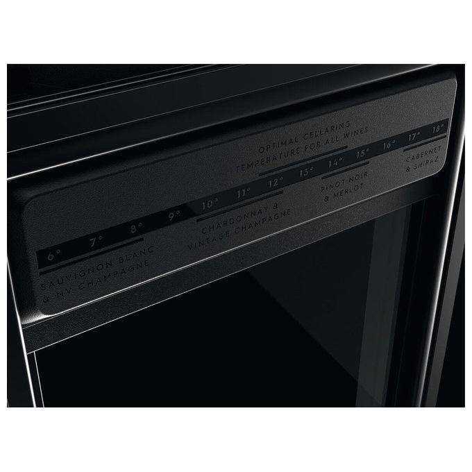 Electrolux EWUS018B7B Serie 700 Cantina Vino da Incasso 18 Bottiglie 56 L Classe G Touch LED 38 dB colore Nero