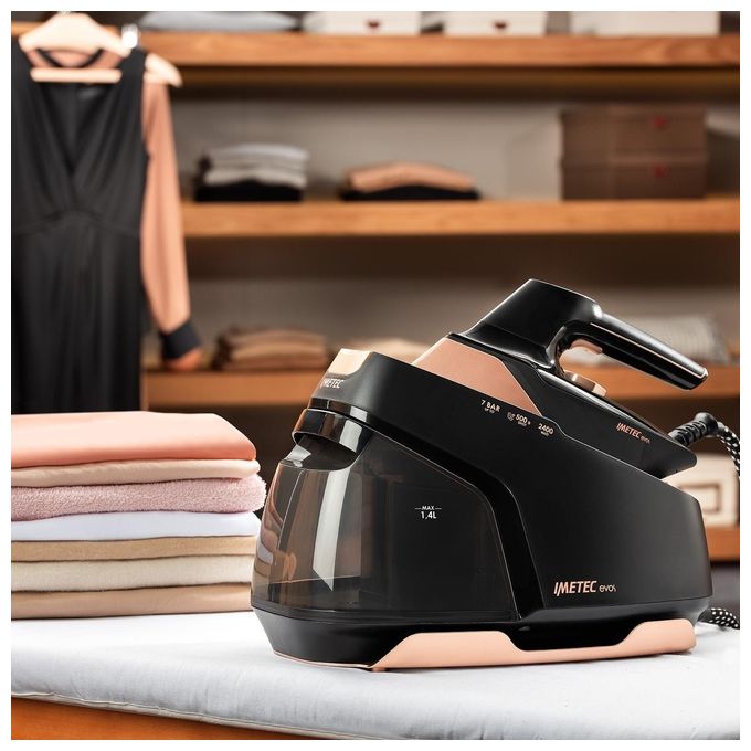 Imetec 9034 Evos Ferro da Stiro con Caldaia Tecnologia Flash Steam Pressione 7 bar Colpo di Vapore 500 g-min 2400 W Piastra Infinity Glide colore Nero e Rose Gold