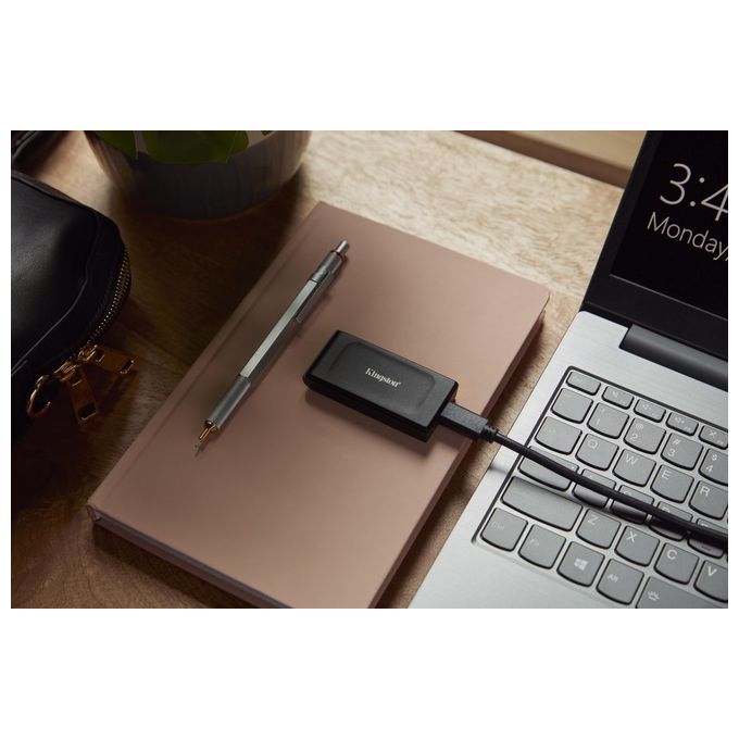 Kingston Technology SXS1000-2000G XS1000 SSD esterno 2 TB USB 3.2 Gen 2 velocita' fino a 1050 MB-s colore Nero